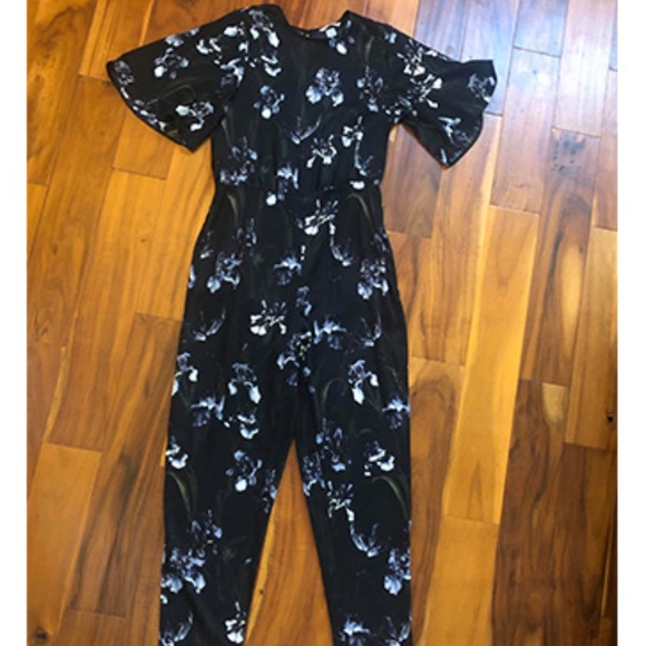 H&M Floral Open Slit Back Romper Jumpsuit 10 - Picture 4 of 6